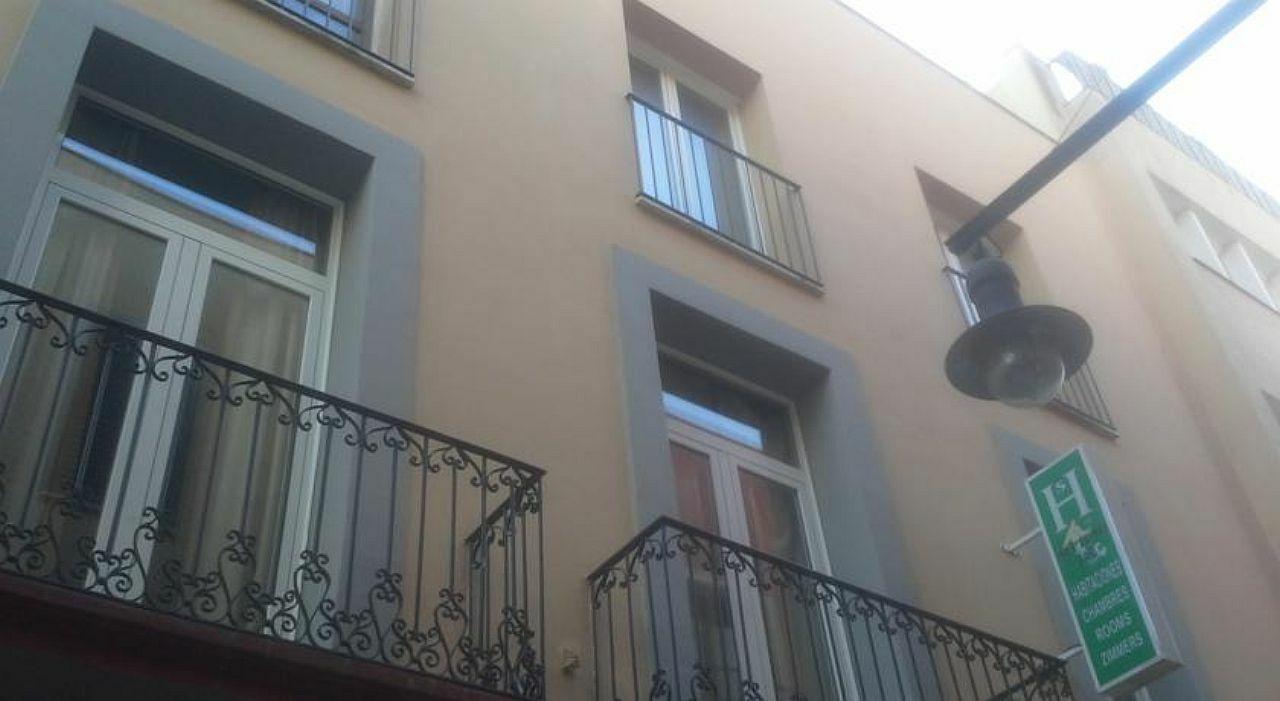 Neptuno Hostal Lloret de Mar Buitenkant foto